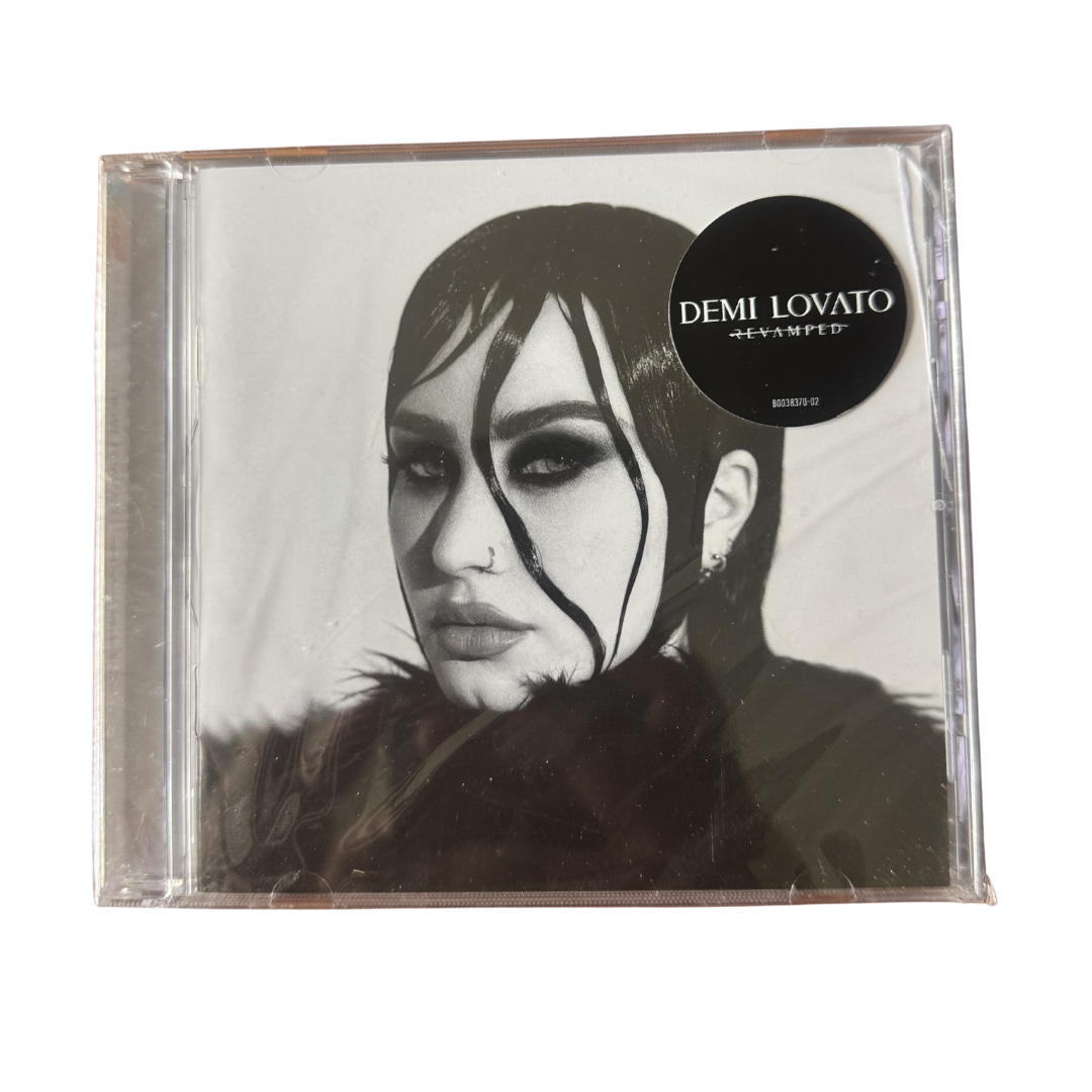 Demi Lovato - Revamped CD Firmado (Detalle)